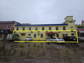 运粮河路追风篮球馆院内两处出租