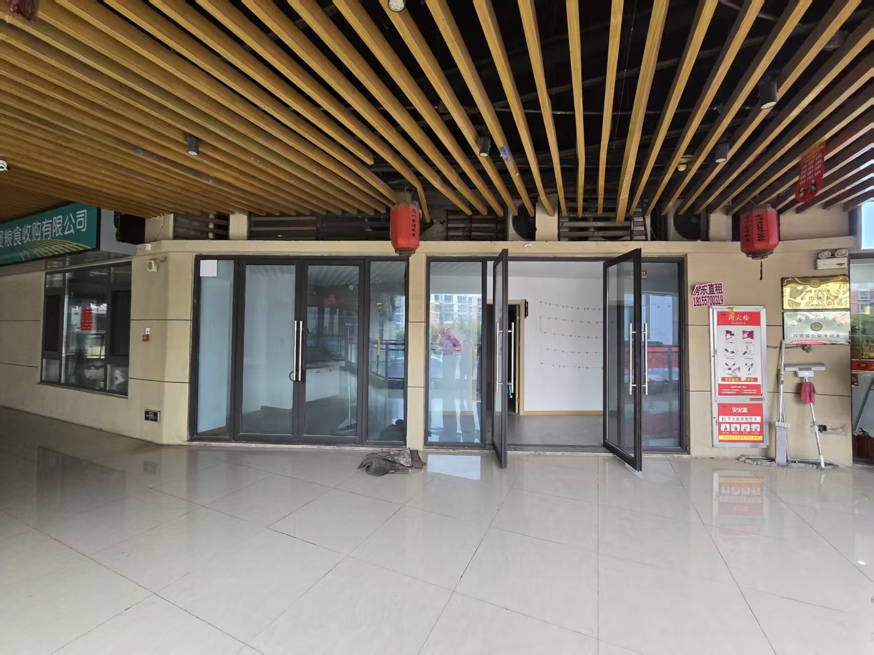 云集兄弟龙虾二楼210平出租