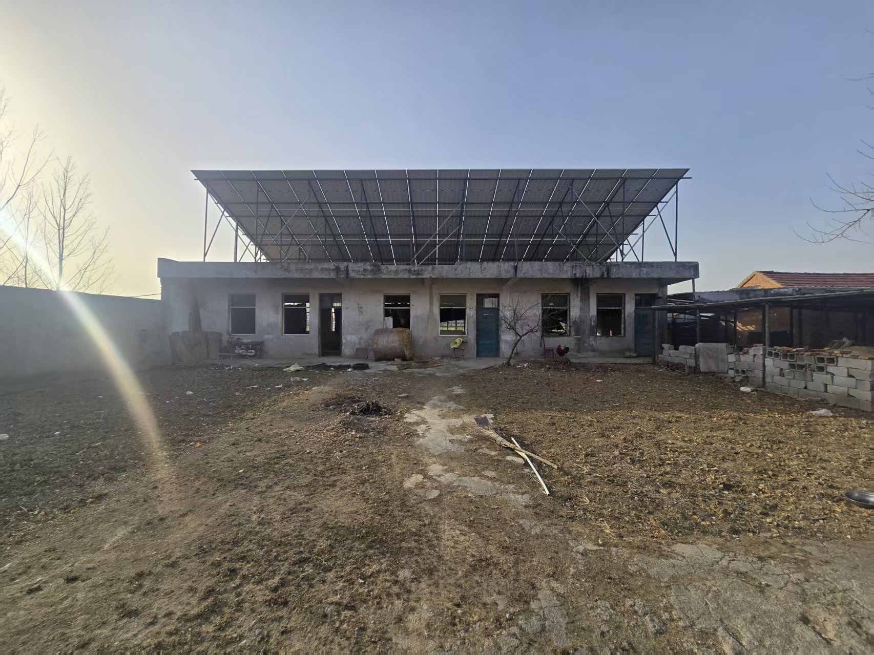 303省道旁刘圩村2000平场地