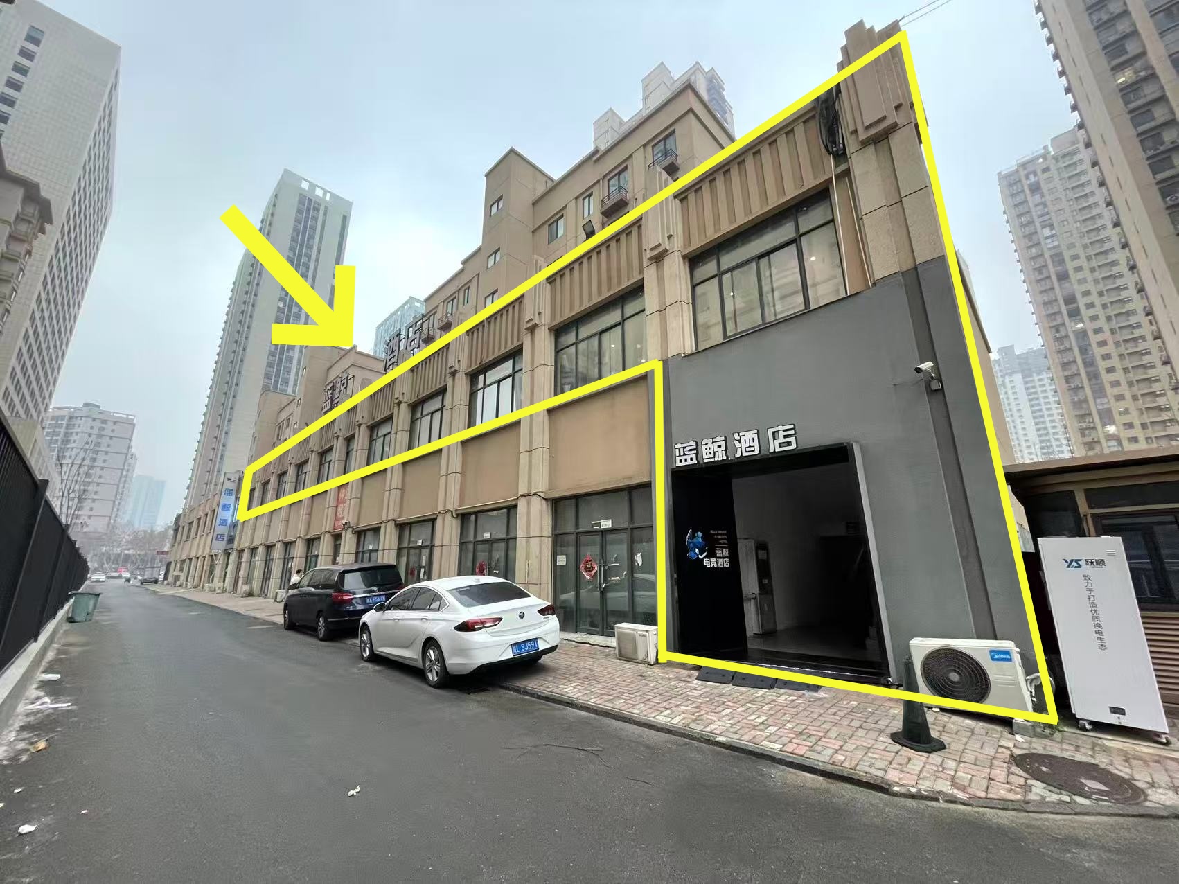 广源缤纷城900平电竞酒店