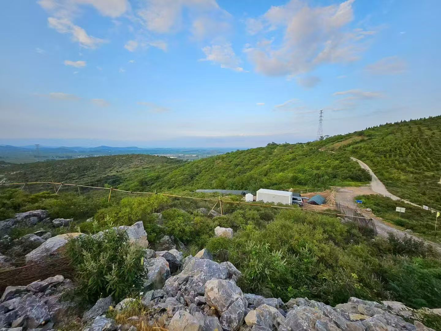 符离四山村东侧叠山30亩【养殖场